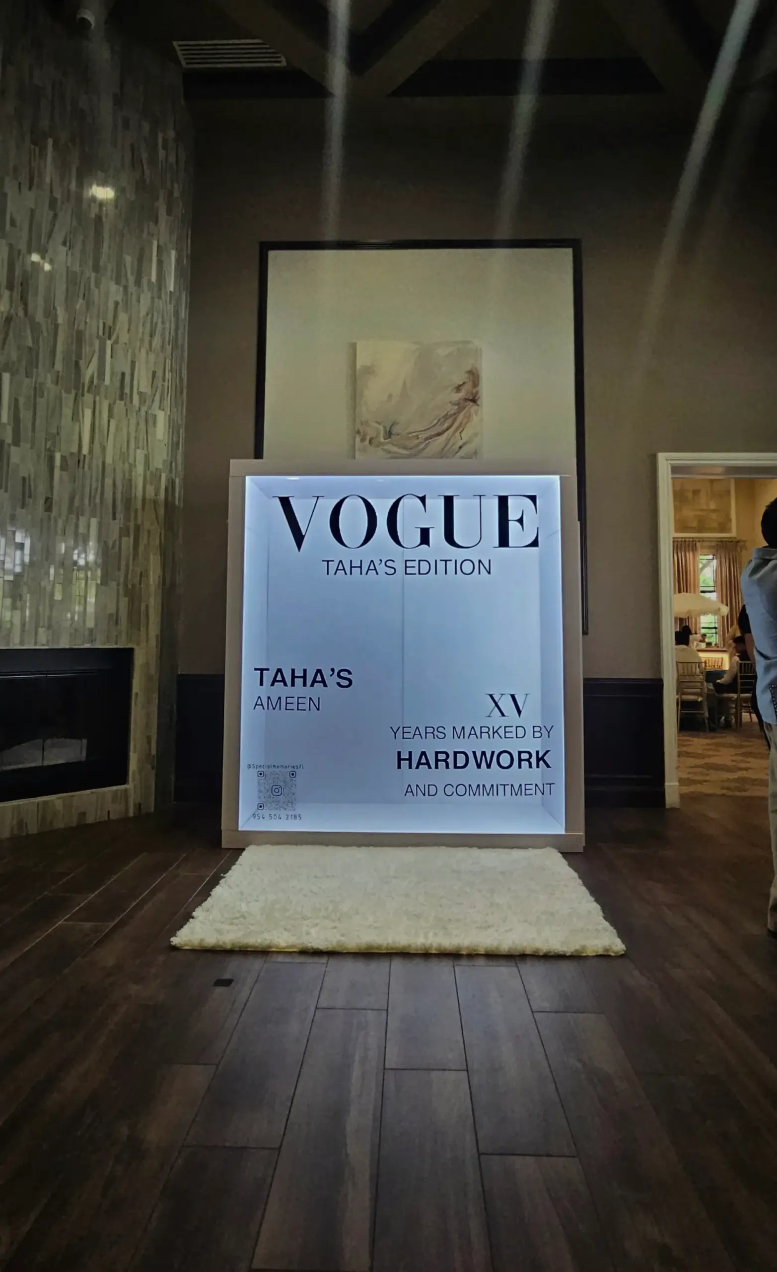 MAGAZINE COVER BOOTHS - Image 8